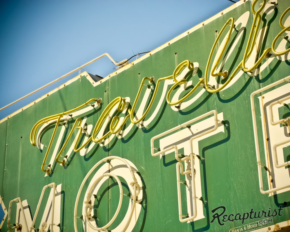 Travelier Motel - Macon, MO